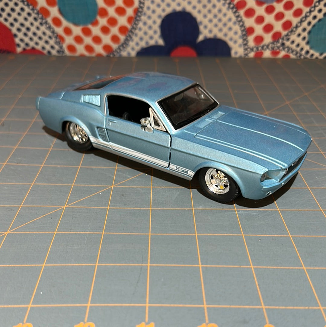 Maisto 1967 Ford Mustang GT 1:24