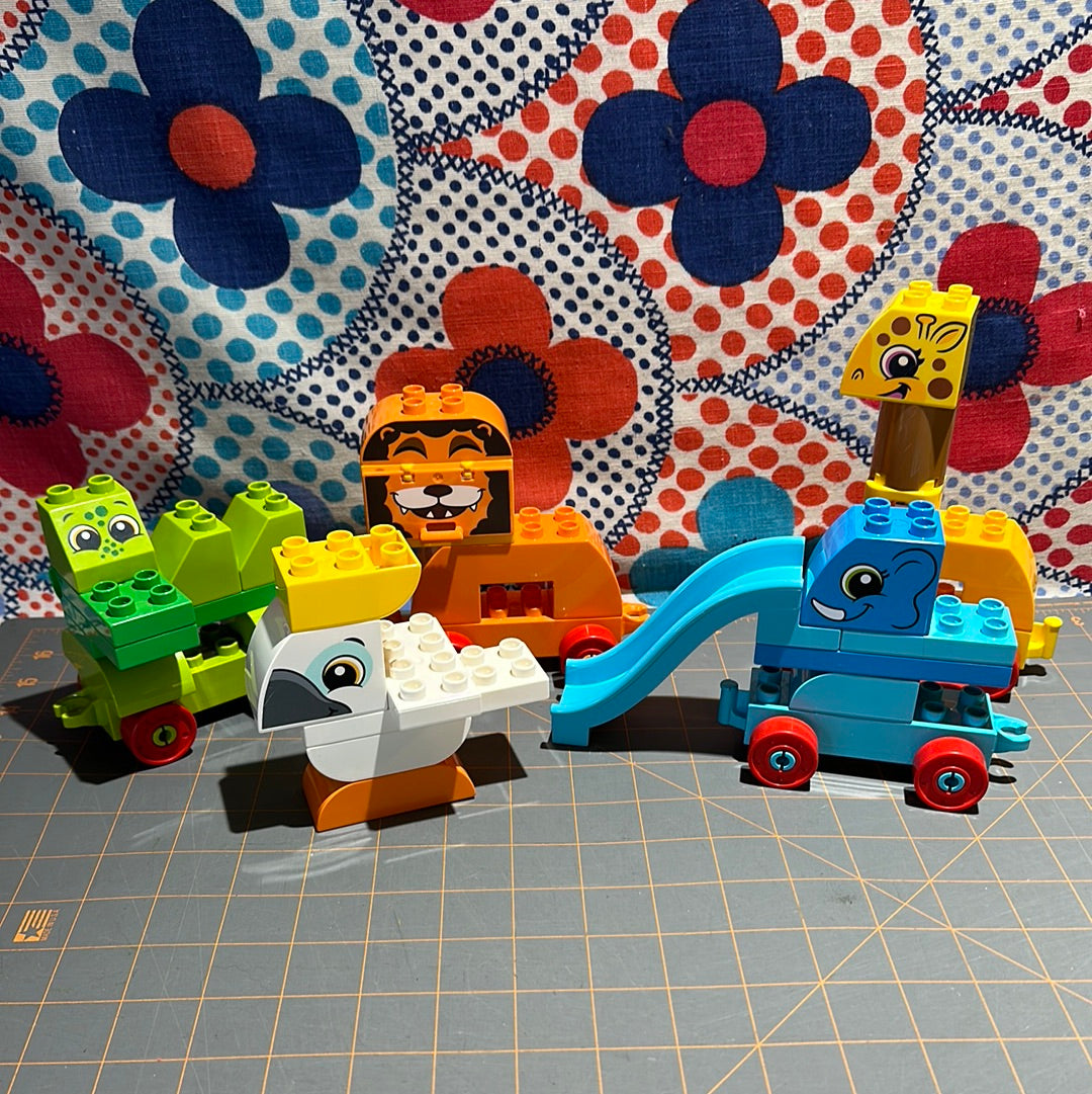 Lego Duplo Green Brick Box and Bricks