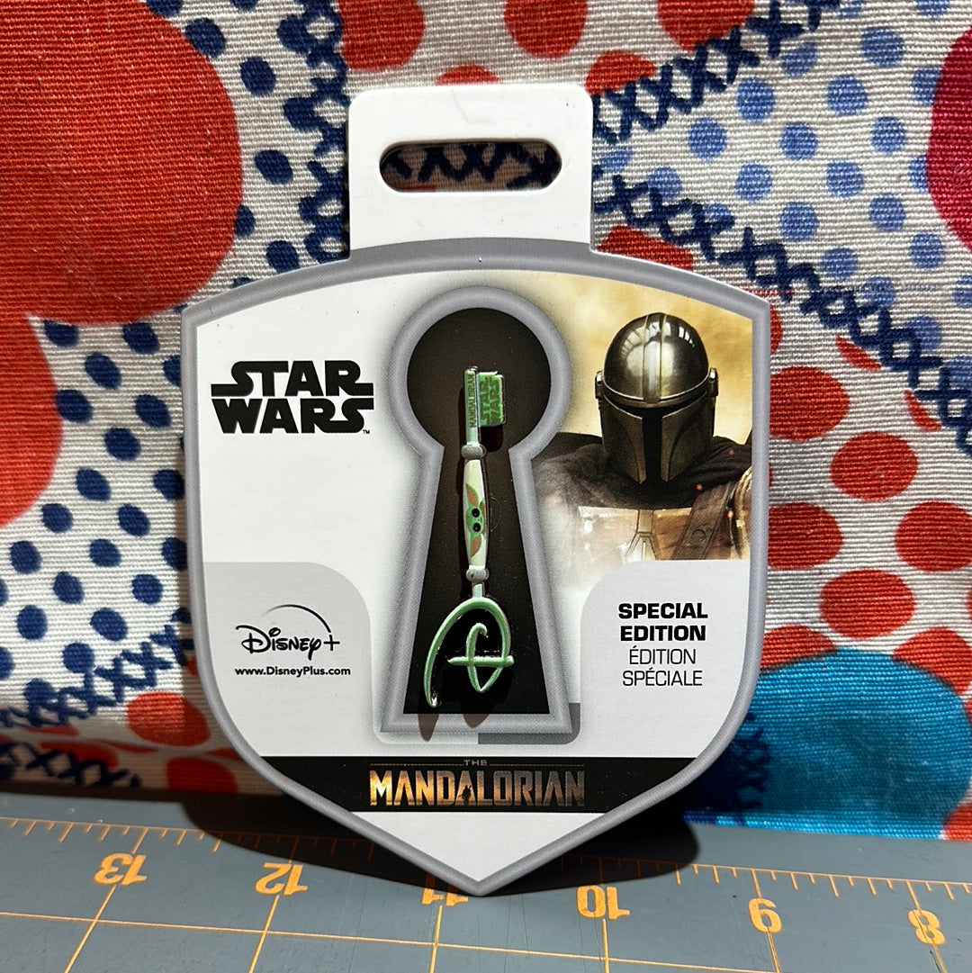 Disney Yoda Child Grogu Collectible Key Pin, Star Wars, The Mandalorian