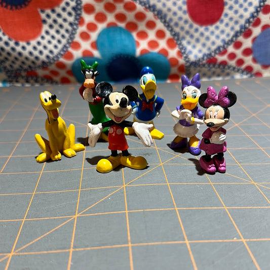 Lot of (6) Small Disney Characters, 2"