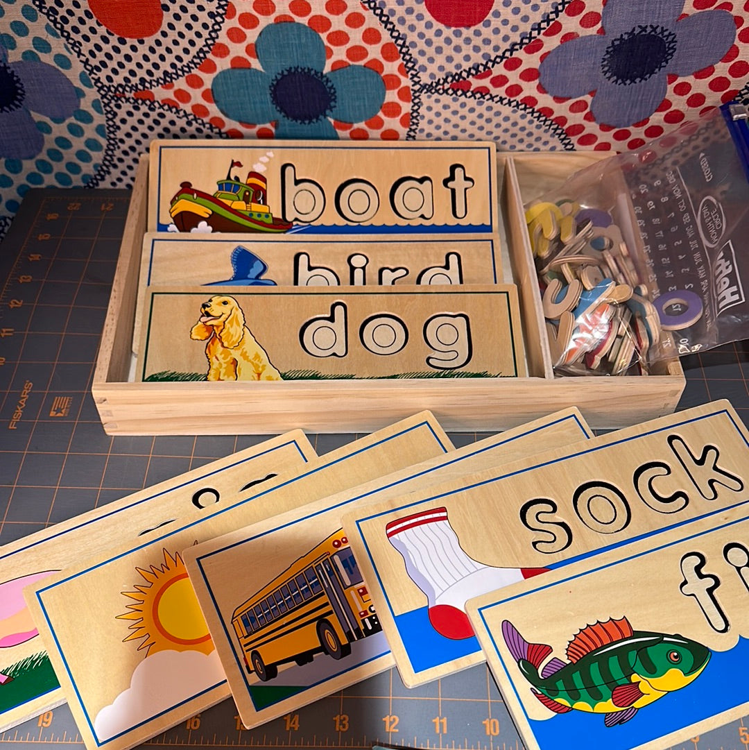 Melissa & Doug See & Spell, 8 Double-Sided Words with Letters