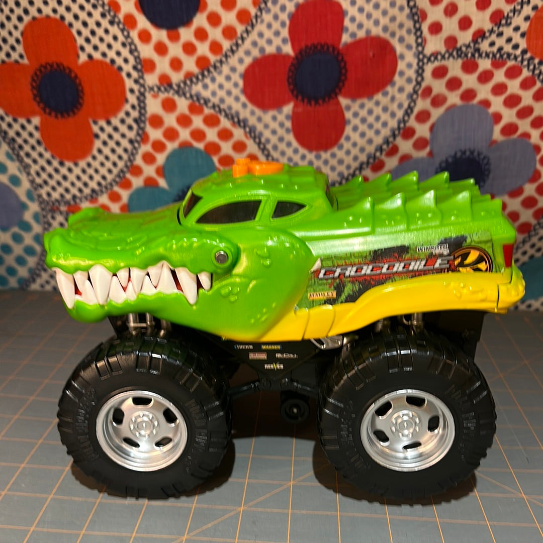 Toy State Road Rippers Winroth Racing Crocodile Monster Truck, light/sound