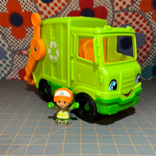 Fisher-Price Little People Recycling Truck and Driver, Musical Toy, 12"l