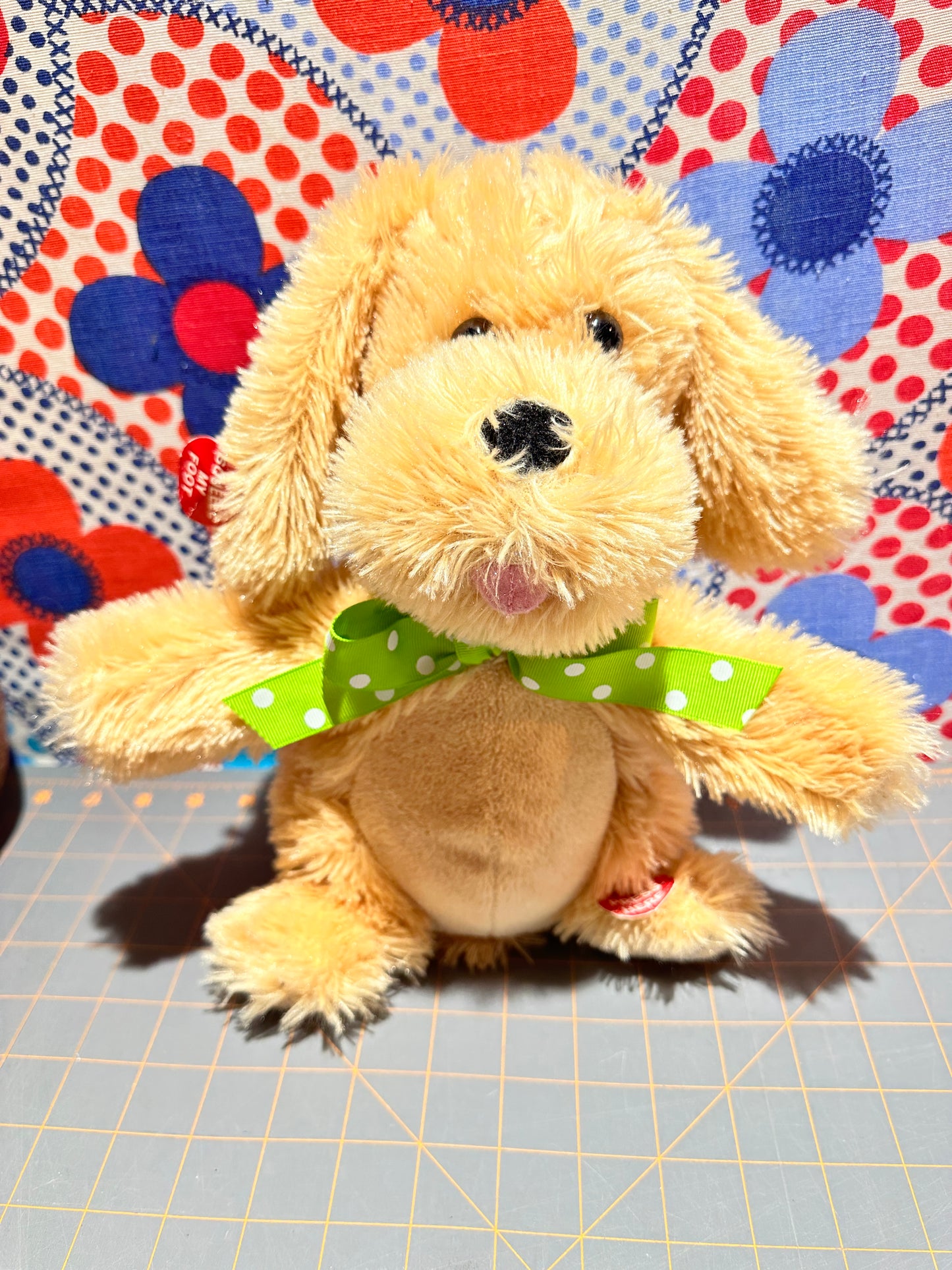 Cuddle Barn Puppy Dog, Animated Sings IF YOU'RE HAPPY AND YOU KNOW IT, 12"