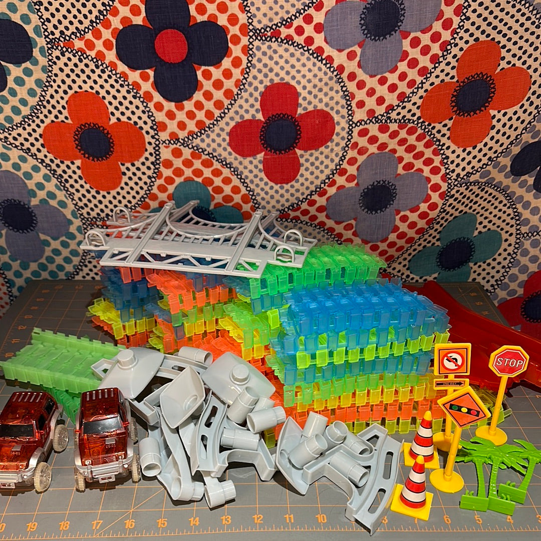 Big Lot of Glow In The Dark Magic Tracks, Two Cars, and Accessories