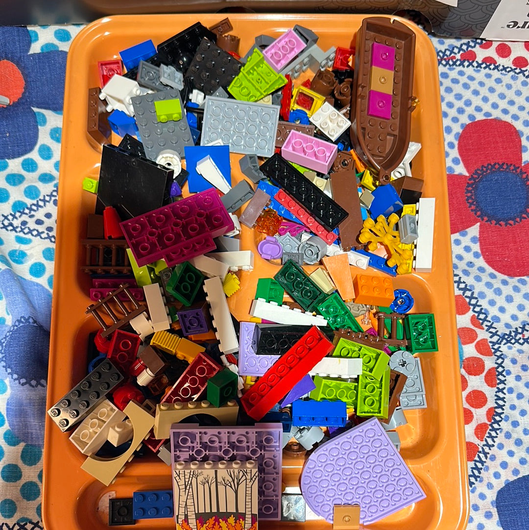 Lego Lot - 1 Pound (002)