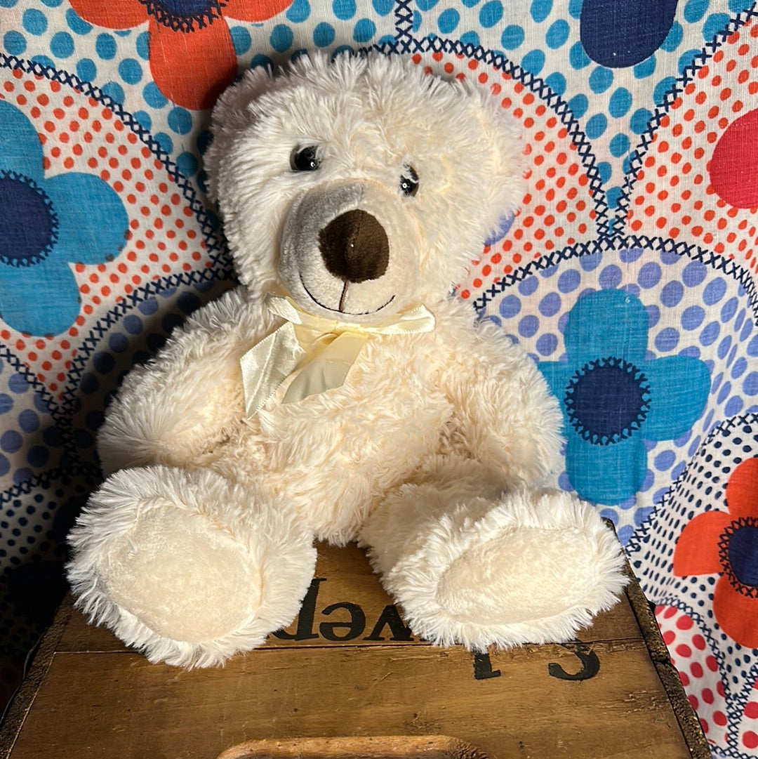 Quaakssi White Teddy Bear with Bow, 13"