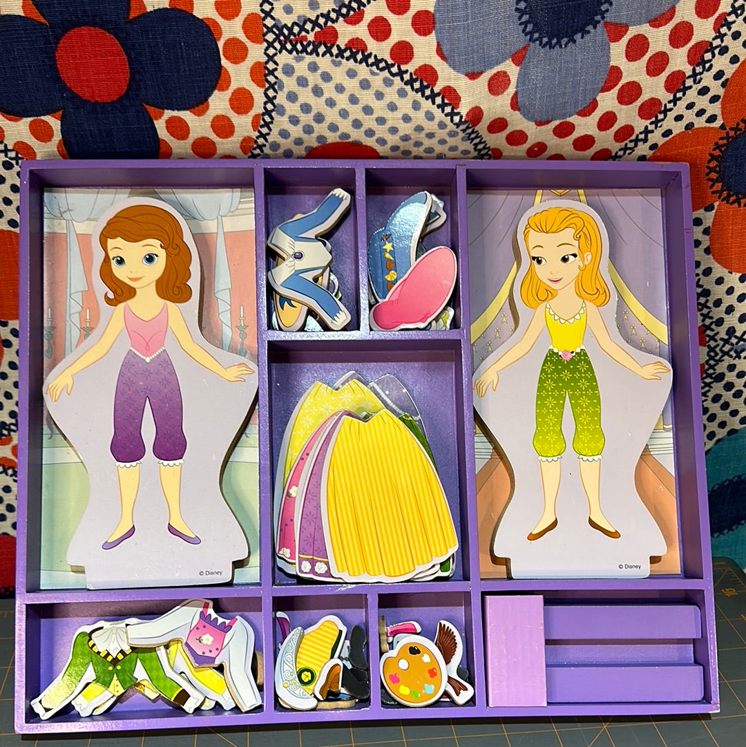 Melissa & Doug Sofia the First Magnetic Wooden Dress Up Set